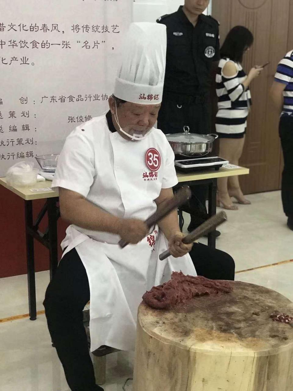 汕锦记潮汕牛肉火锅定义中原火锅界牛肉新鲜标准
